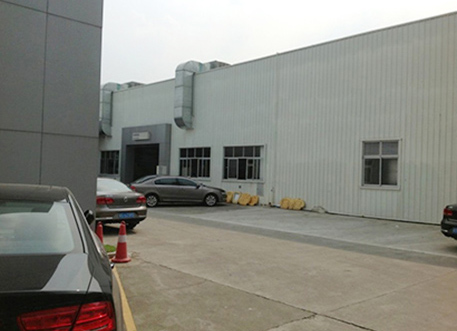 汽車(chē)車(chē)間環(huán)?？照{(diào)番禺4S店維保車(chē)間案例
