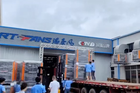 車間降溫有瑞泰風(fēng) 成功發(fā)貨220臺環(huán)?？照{(diào) 低碳降溫選冷風(fēng)機(jī)